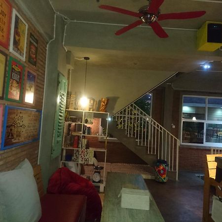 Shelter Hostel 玛琅 外观 照片