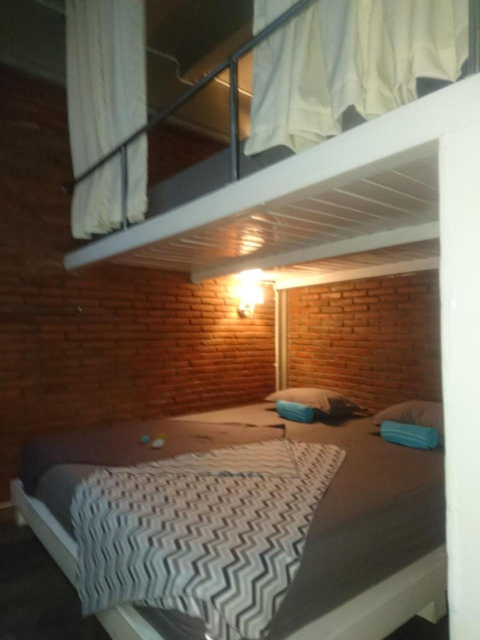 Shelter Hostel 玛琅 外观 照片
