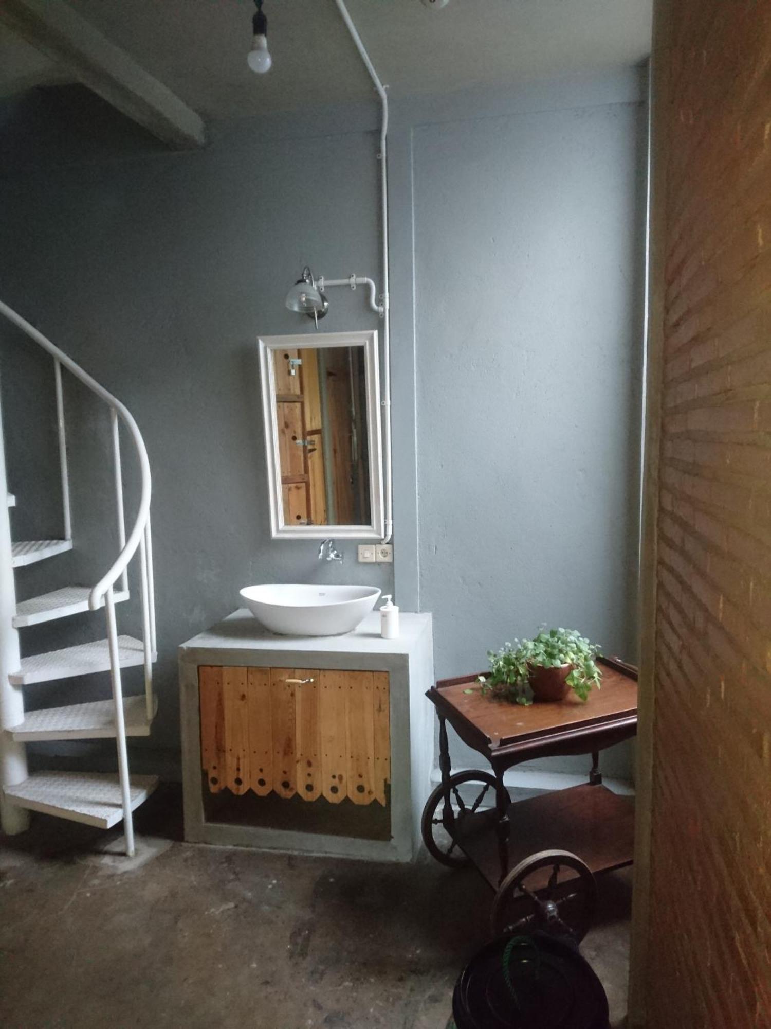 Shelter Hostel 玛琅 外观 照片