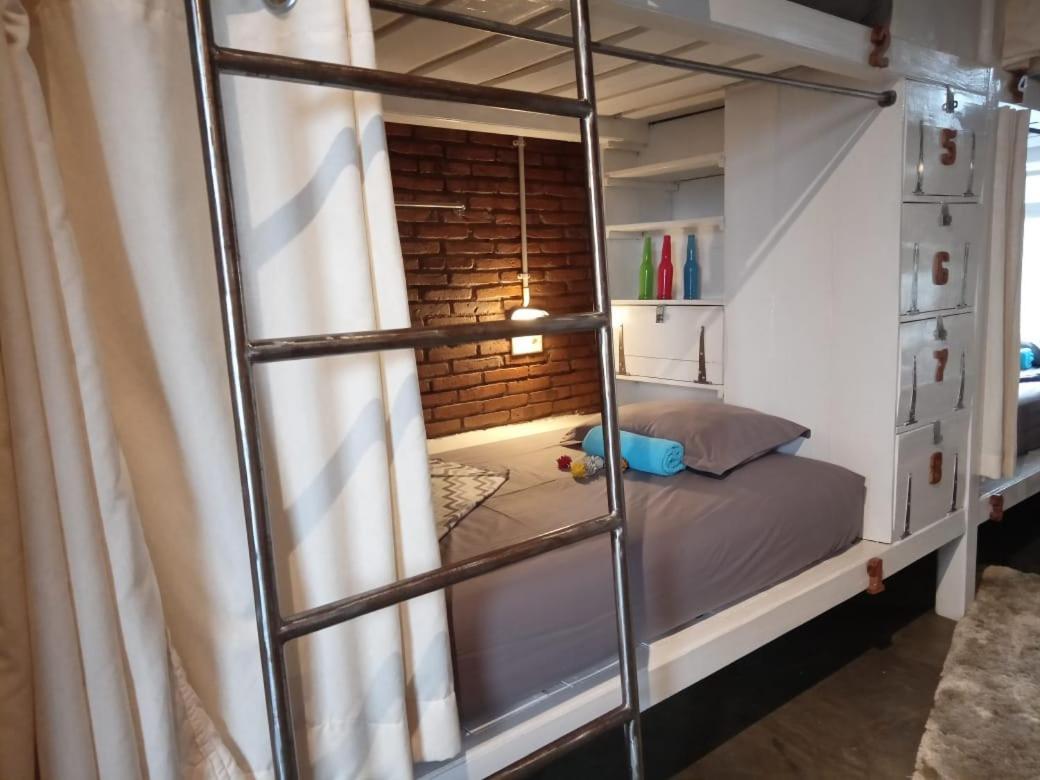 Shelter Hostel 玛琅 外观 照片