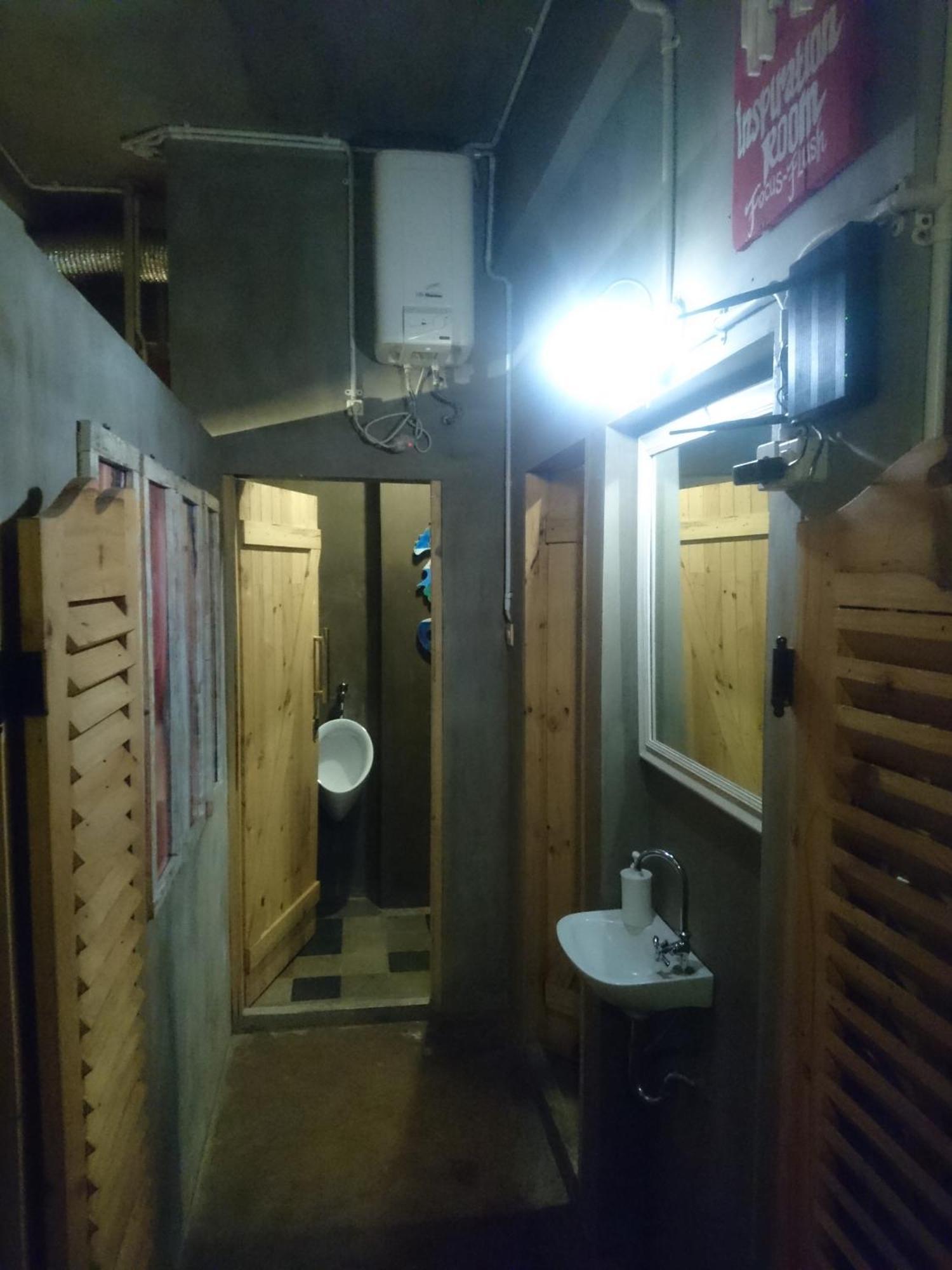 Shelter Hostel 玛琅 外观 照片